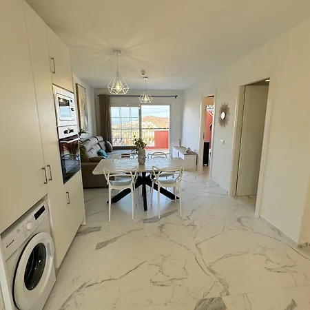 255 Charming Attic Cristianos Amazing View بلايا ذي لاس أميريكاس